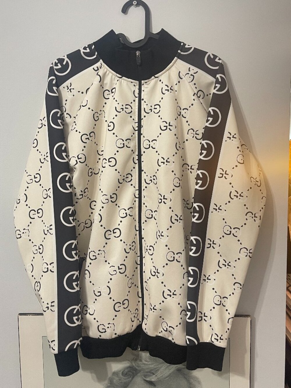 GUCCI ZIP UP LIGHT JACKET IN CREAM AND BLACK SIZE XL